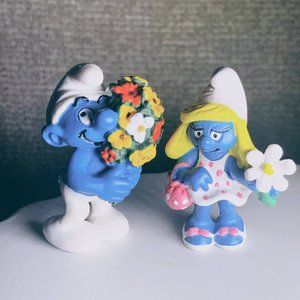 Set of 2 Vintage FLOWERS Theme Smurfs Peyo Schleich Vintage Smurf Toy Figurine